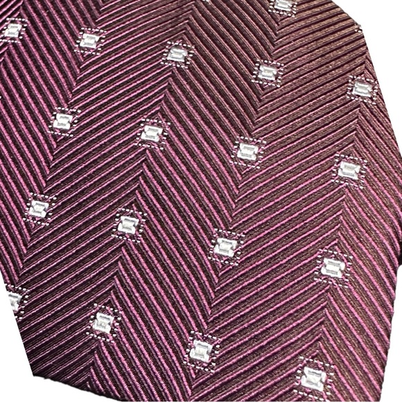 💋 4 FOR $50 / MEN'S BRITCHES 100% SILK MAROON / SILVER DIAMOND ACCENT TIE (NWT) - Picture 2 of 5